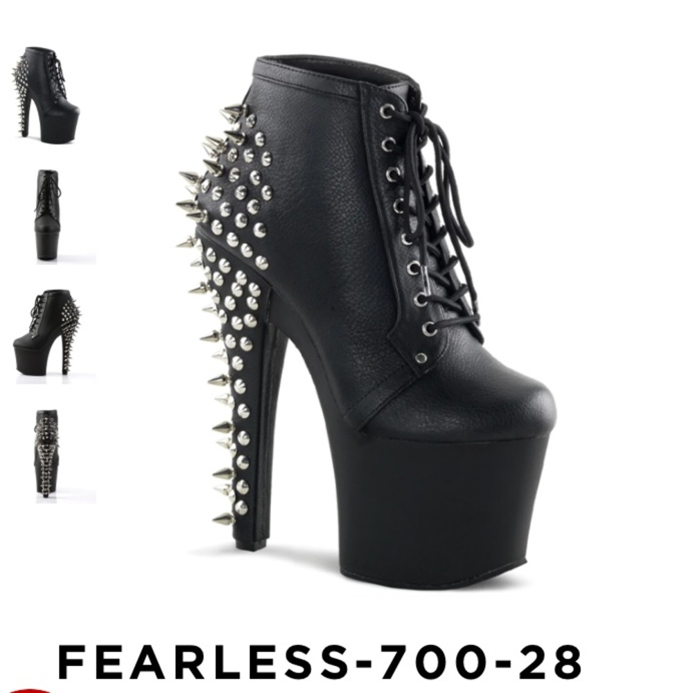 Spiked Black Pleaser Boots Size 8 Fearless 700-28